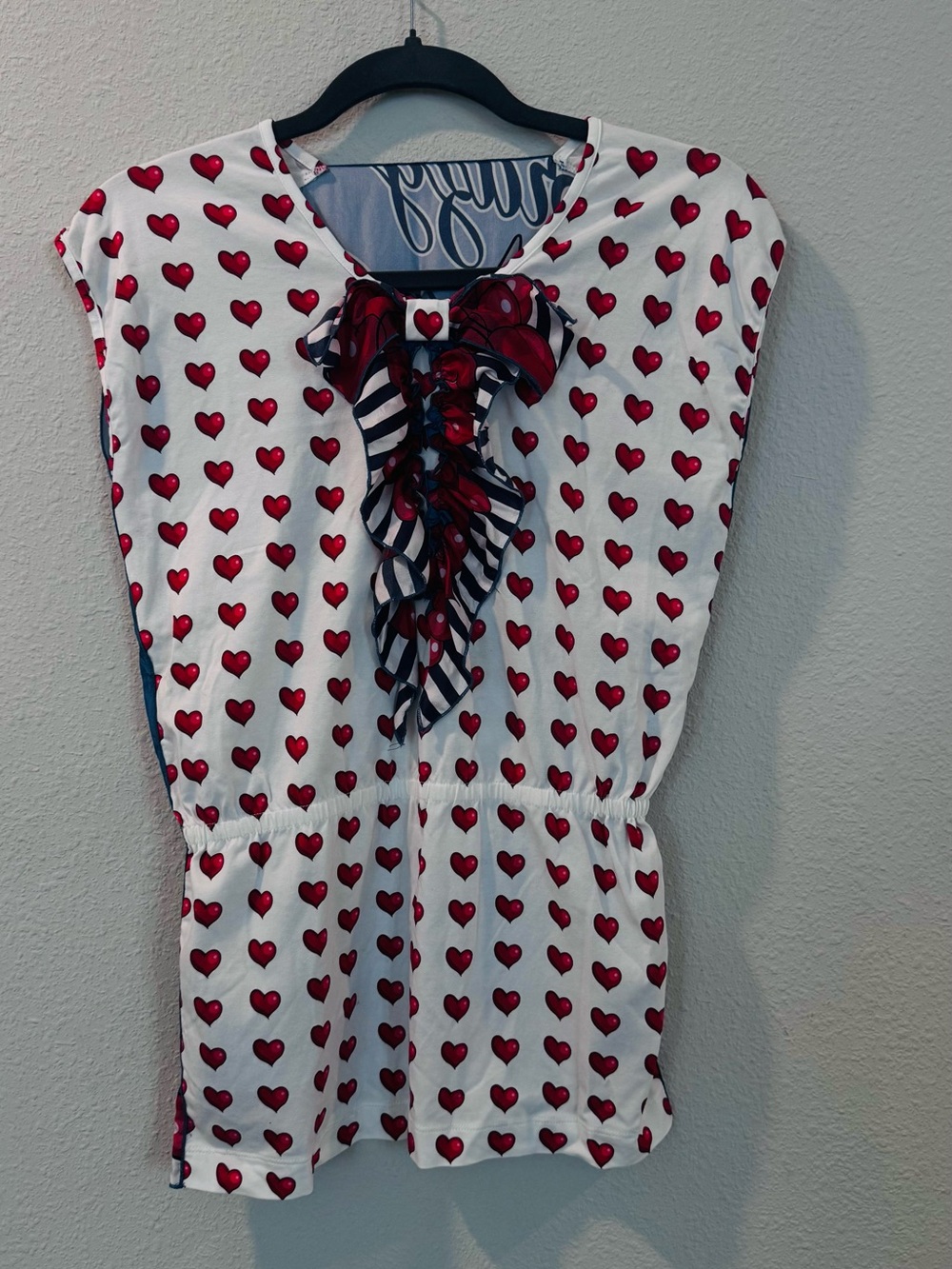 MonnaLisa White Top with Red Heart Print and Navy Bow, Vintage Italian silk